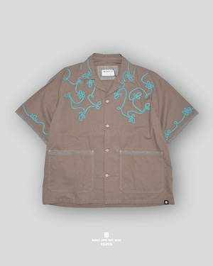 25 DUSTY BROWN X LIGHT BLUE FLORAL SHORT-SLEEVED SHIRT