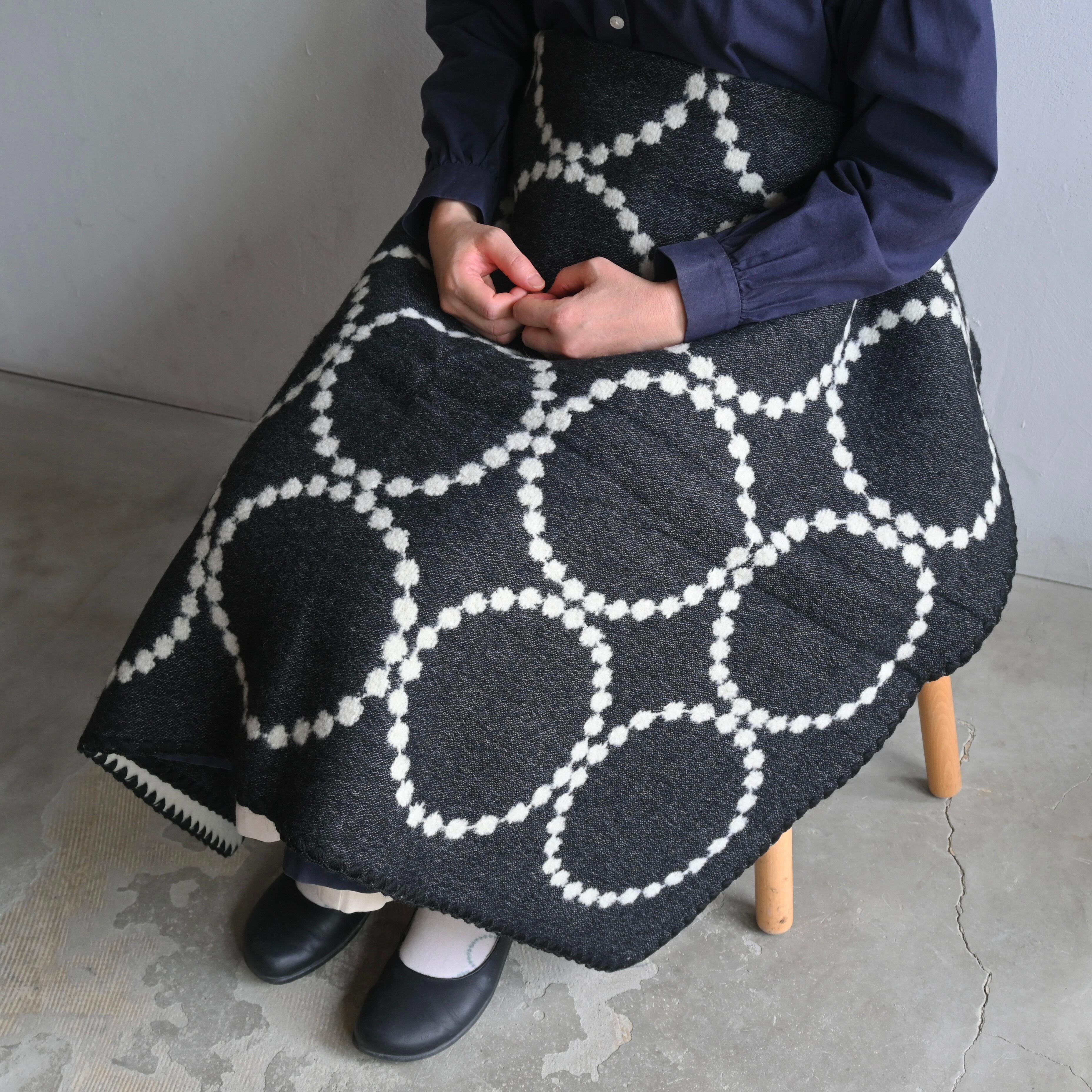 mina perhonen》tambourine ブランケット(S) / black | cirkel mote