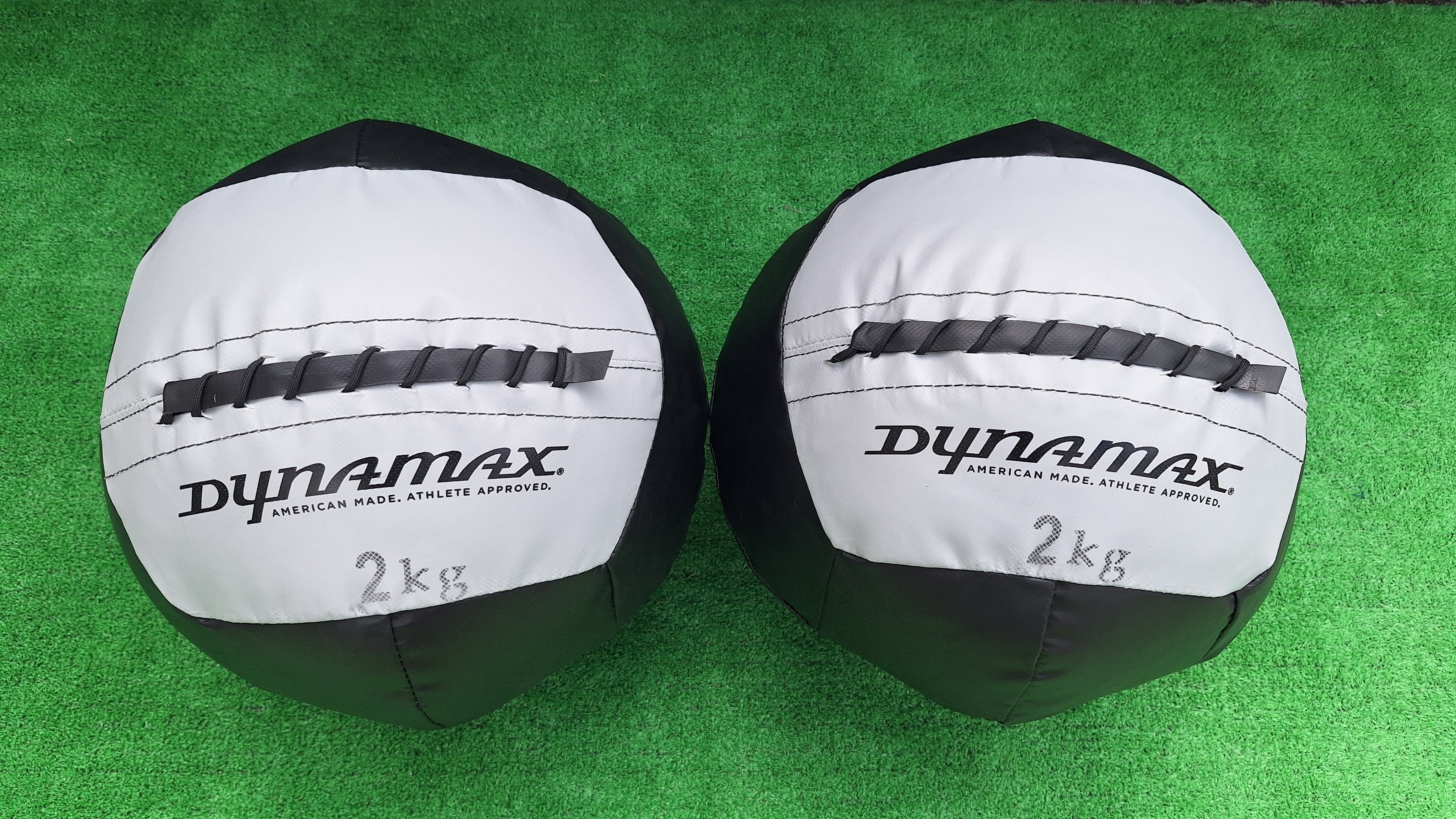 ダイナマックス　メディシンボール4kg　トレーニング メディシンボール 4kg ダイナマックス メディシンボール 違い