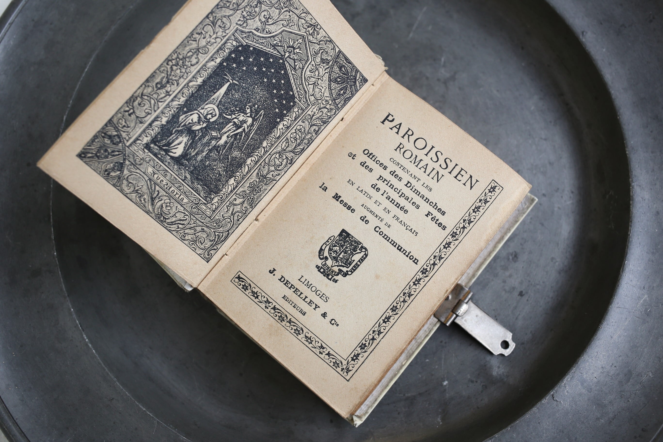 フランスアンティーク 祈祷書 PAROISSIEN ROMAIN アンティーク