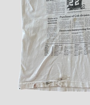 -The Hartford Courant- Vintage 90s XL News Paper Print T-shirt made in USA