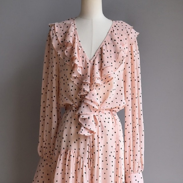 ドットワンピース ドットワンピ ワンピース ワンピ 女性用 レディース ドット 水玉 フィッシュテール 長袖 フリル フリフリ アシンメトリー ハイウエスト Vネック デイリー 普段着 お出かけ デート 大人かわいい 人気 トレンド オススメ お洒落 定番 全2色 Op0921 ドットワンピース ドットワンピ ワンピース ワンピ 女性用 レディース ドット 水玉 フィッシュテール 長袖 フリル フリフリ アシンメトリー ハイウエスト Vネック デイリー 普段着 お出かけ デート 大人かわいい 人気 トレンド オススメ お洒落 定番 全2色 Op0921