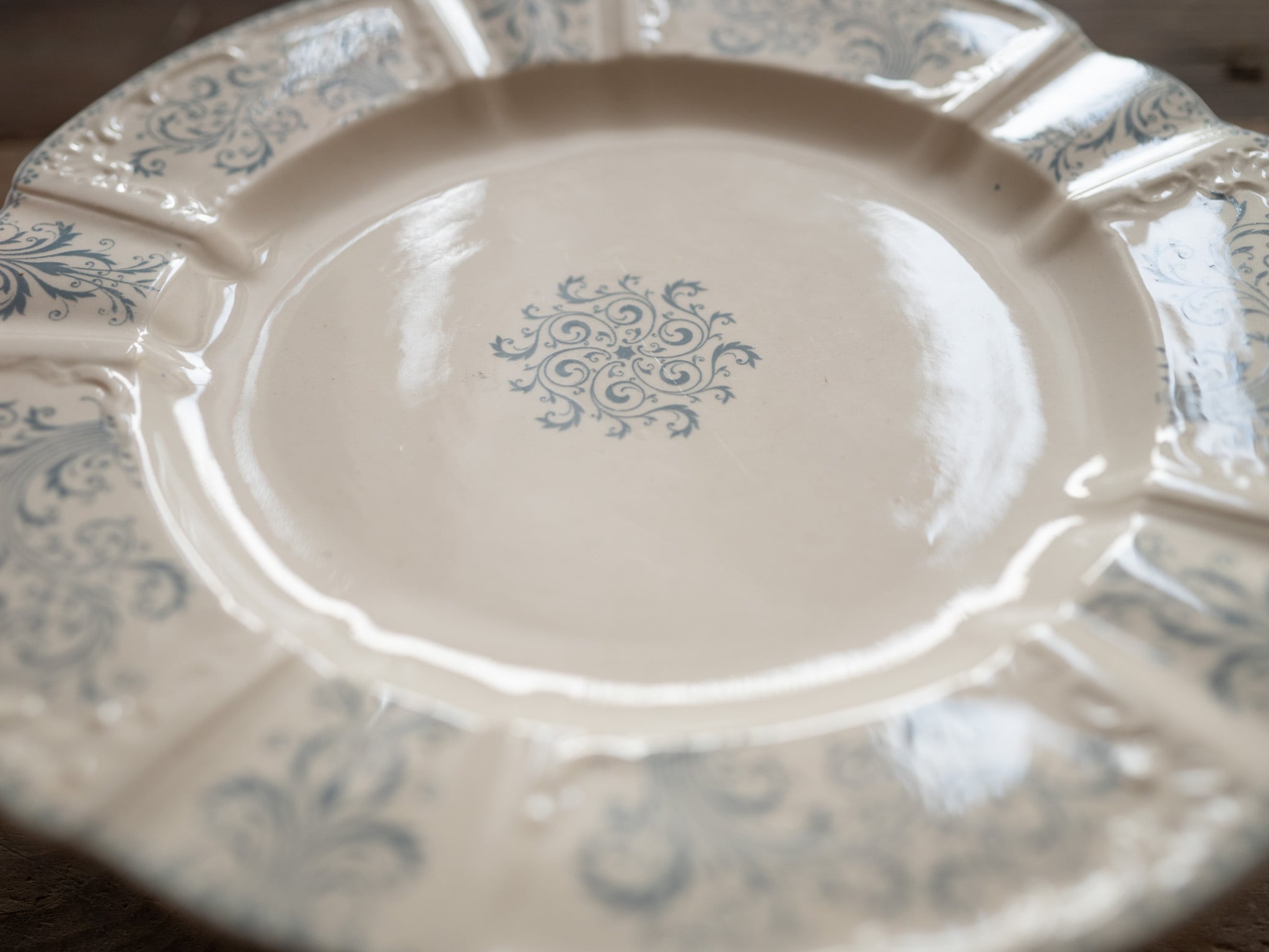 サルグミンヌ 青が爽やかなプレート(1枚のみ) フランスアンティーク