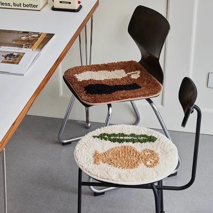 Momo'sTalk art mini mini rug ミニラグ 椅子カバー | neige nerine -アートラグ  インポートインテリアショップ- powered by BASE