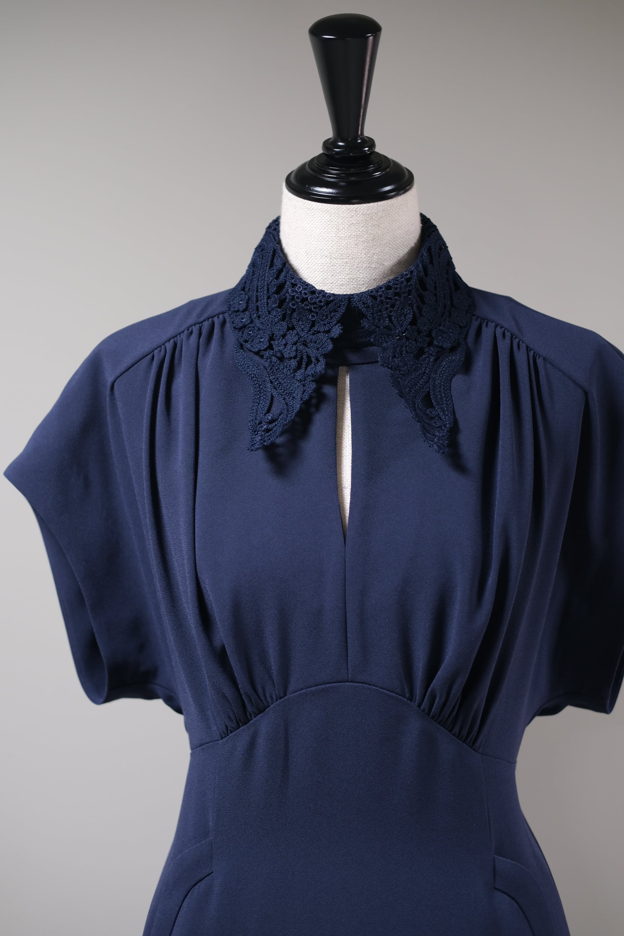 Mame Kurogouchi High Neck Blouse Navy 【公式通販】