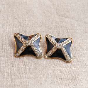 Christmas Marche 2025: 32 abstract design enamel&rhinestone earrings