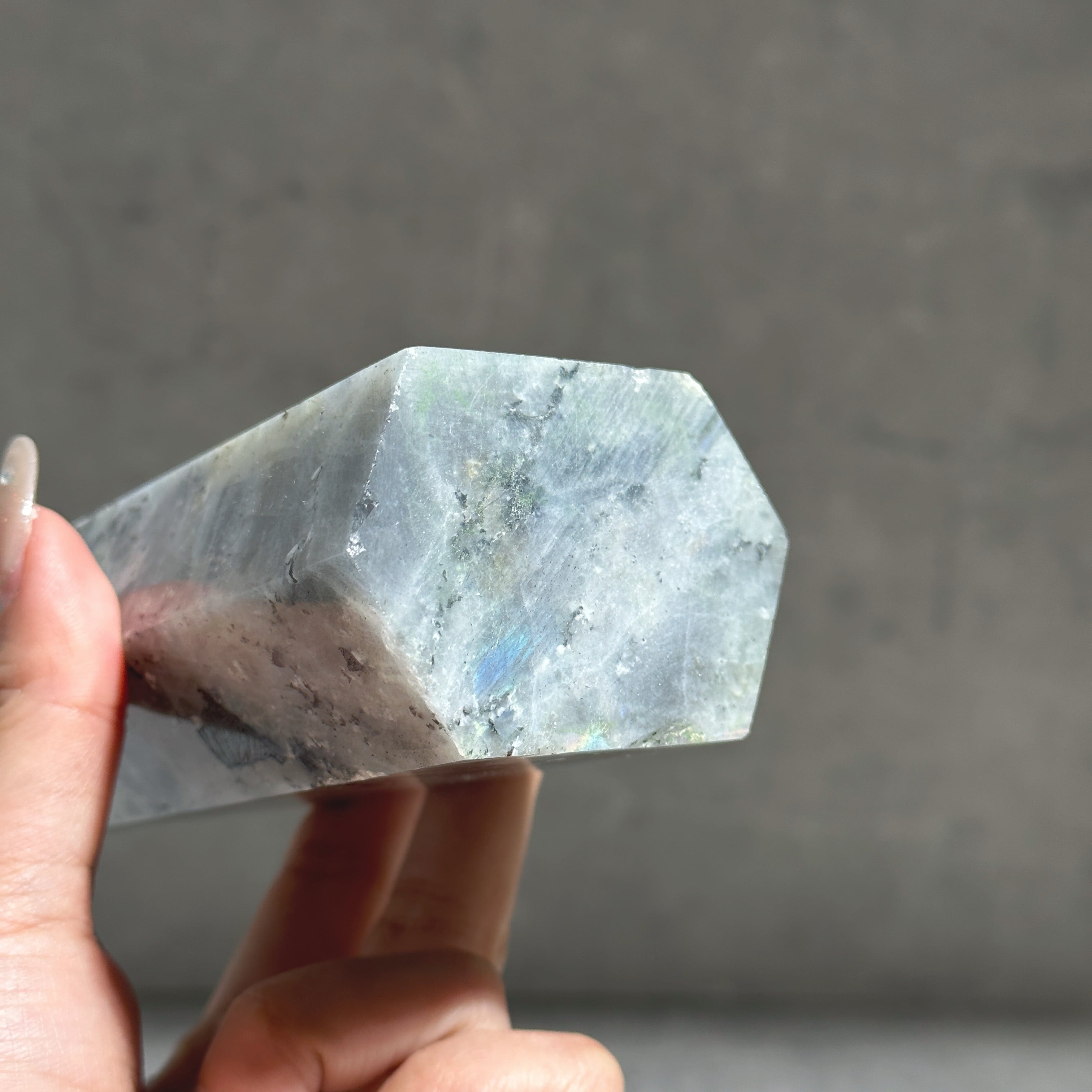 グレーのラブラドライト タワー02◇ Labradorite ◇天然石・鉱物