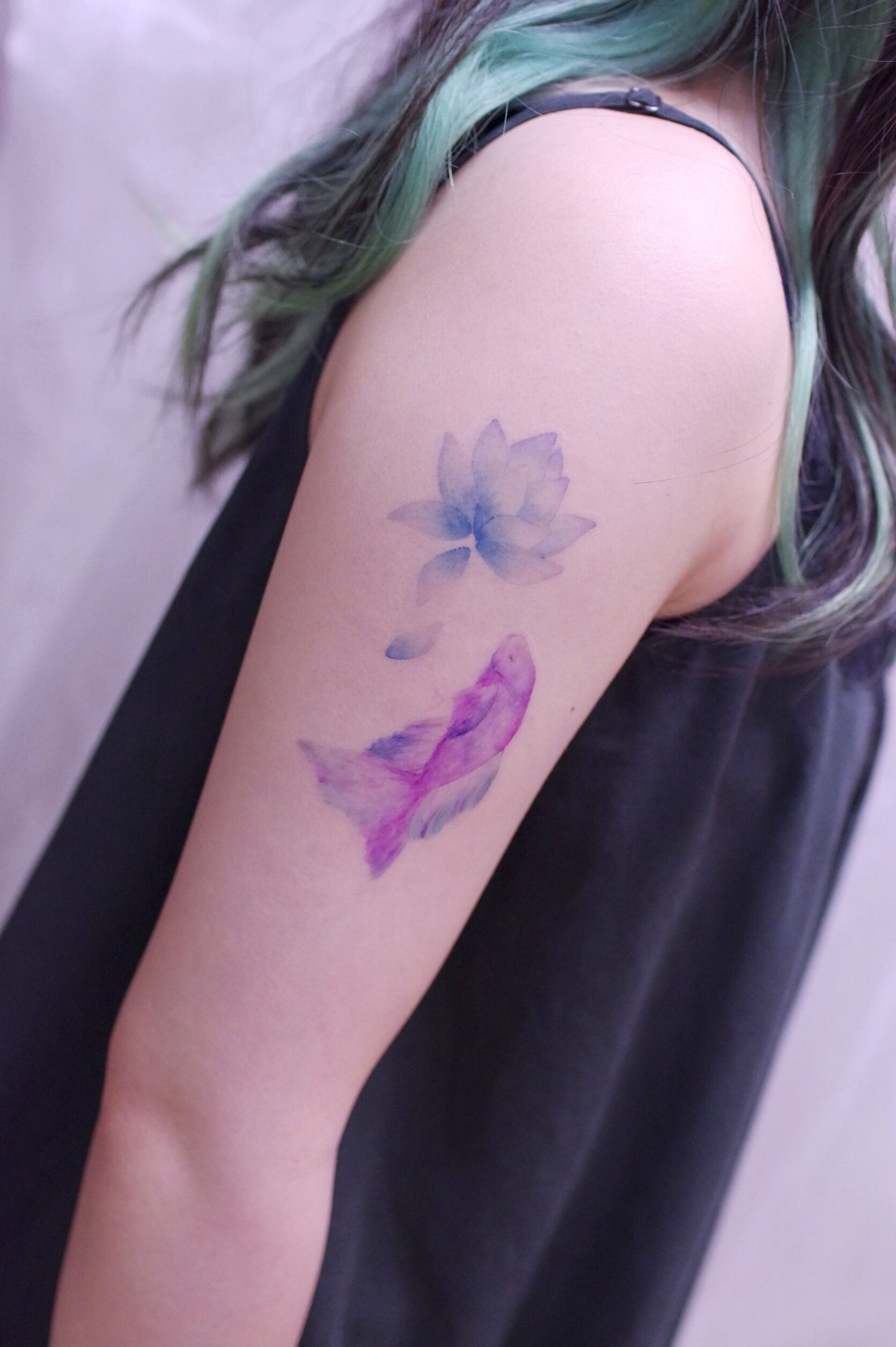 蓮の花と熱帯魚のタトゥーシール Mei Mei 迷々