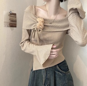 レディース トップス カットソー フレア 長袖 ベルスリーブ スクエアネック 襟なし リボン かわいい 大人可愛い きれいめ 上品 おしゃれ ガーリー エレガント 存在感 抜け感 ラブリー キュート 都会的 ロマンティック フェミニン 無地 春 秋 ロングシーズン デート お出かけ イベント レストラン 女子会 休日 ショッピング コンサート ライブ お花見 カフェ プレゼント プチプラ 普段使い 着回し モテ 清楚 インスタ映え S M L カーキ アプリコット ベーシックカラー