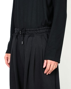 ROTOL "Solid Sweat Triple Tuck pants〔BLACK〕"