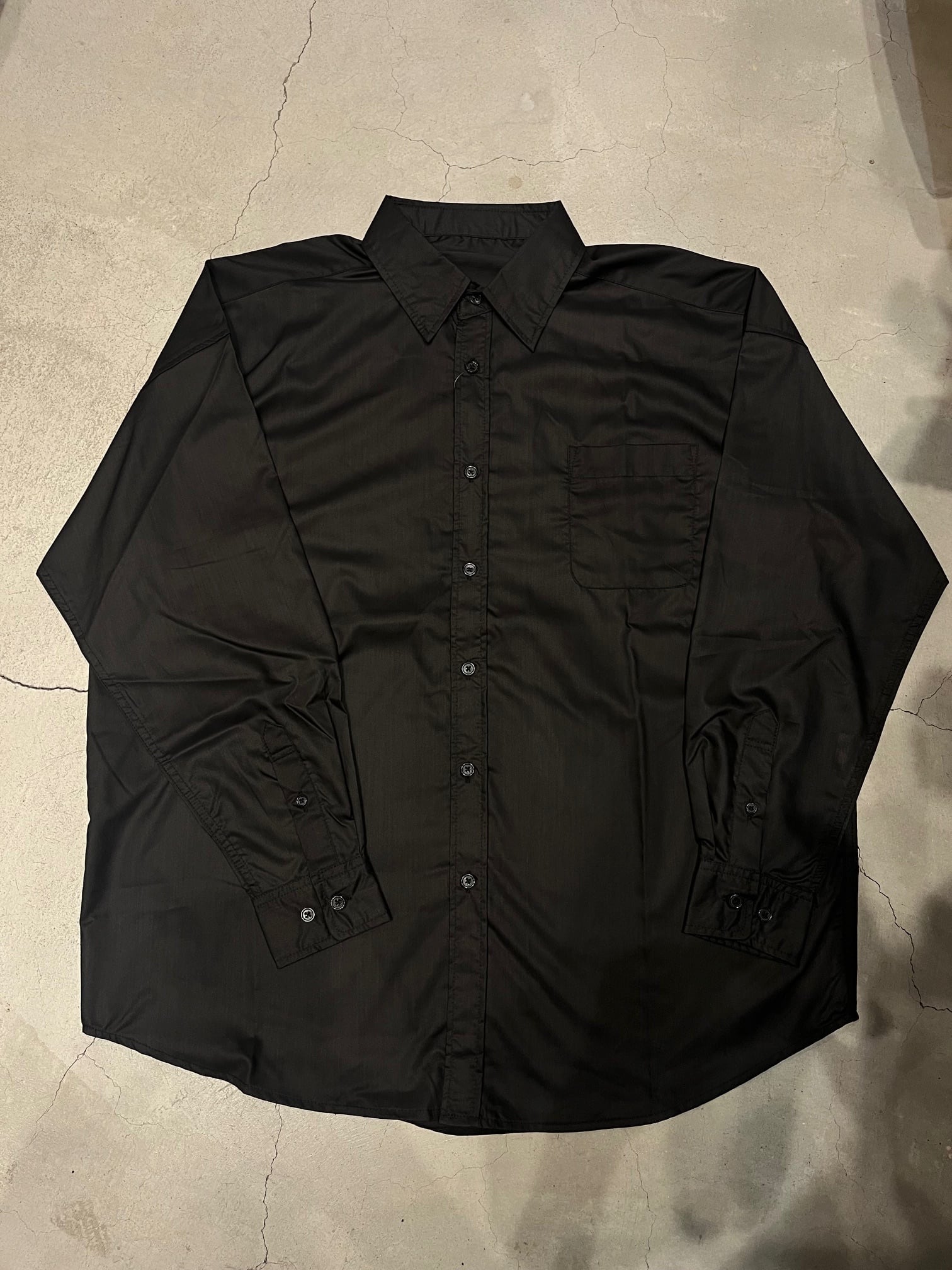 【ブラック】無地長袖シャツ