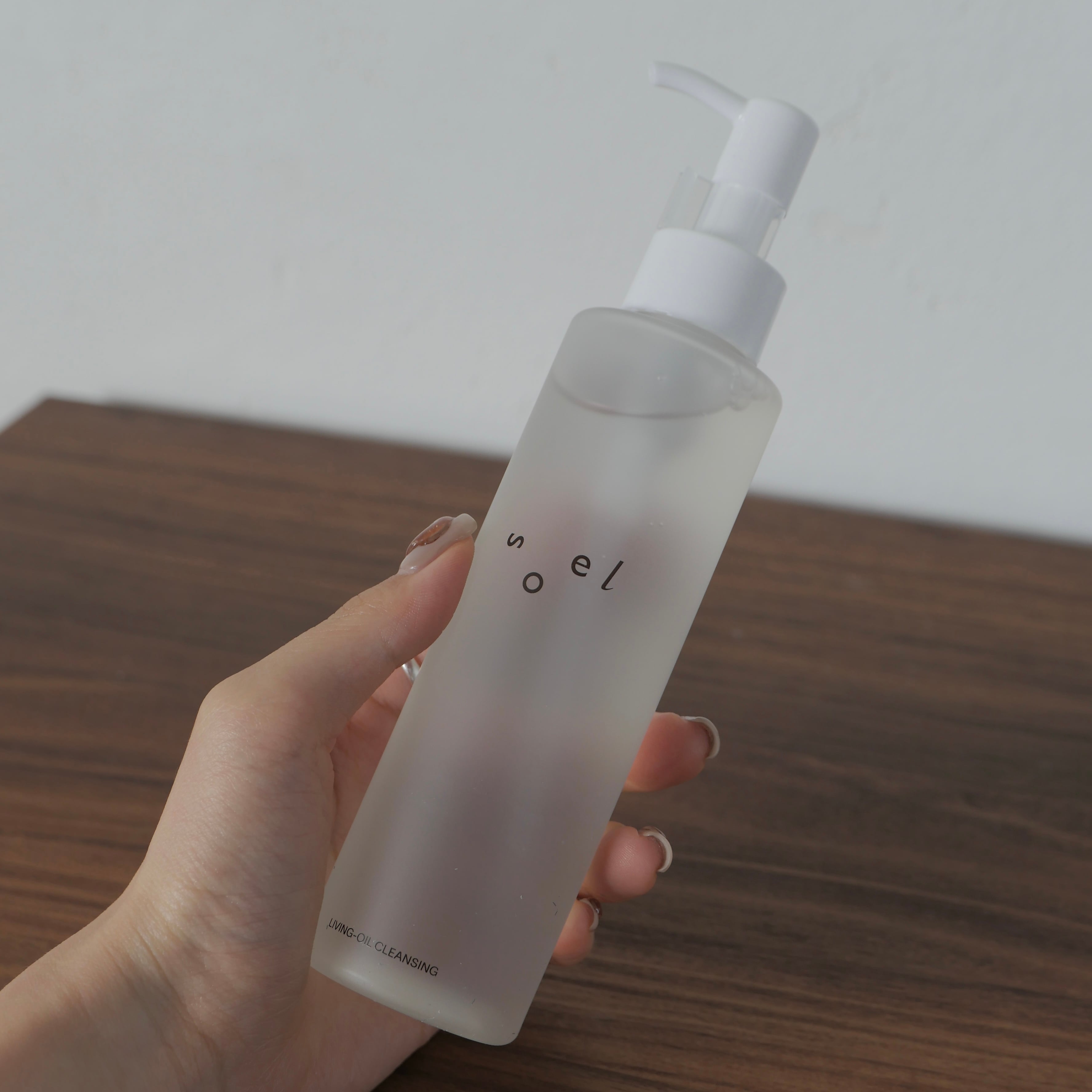 LIVING-OIL CLEANSING GEL クレンジングジェル