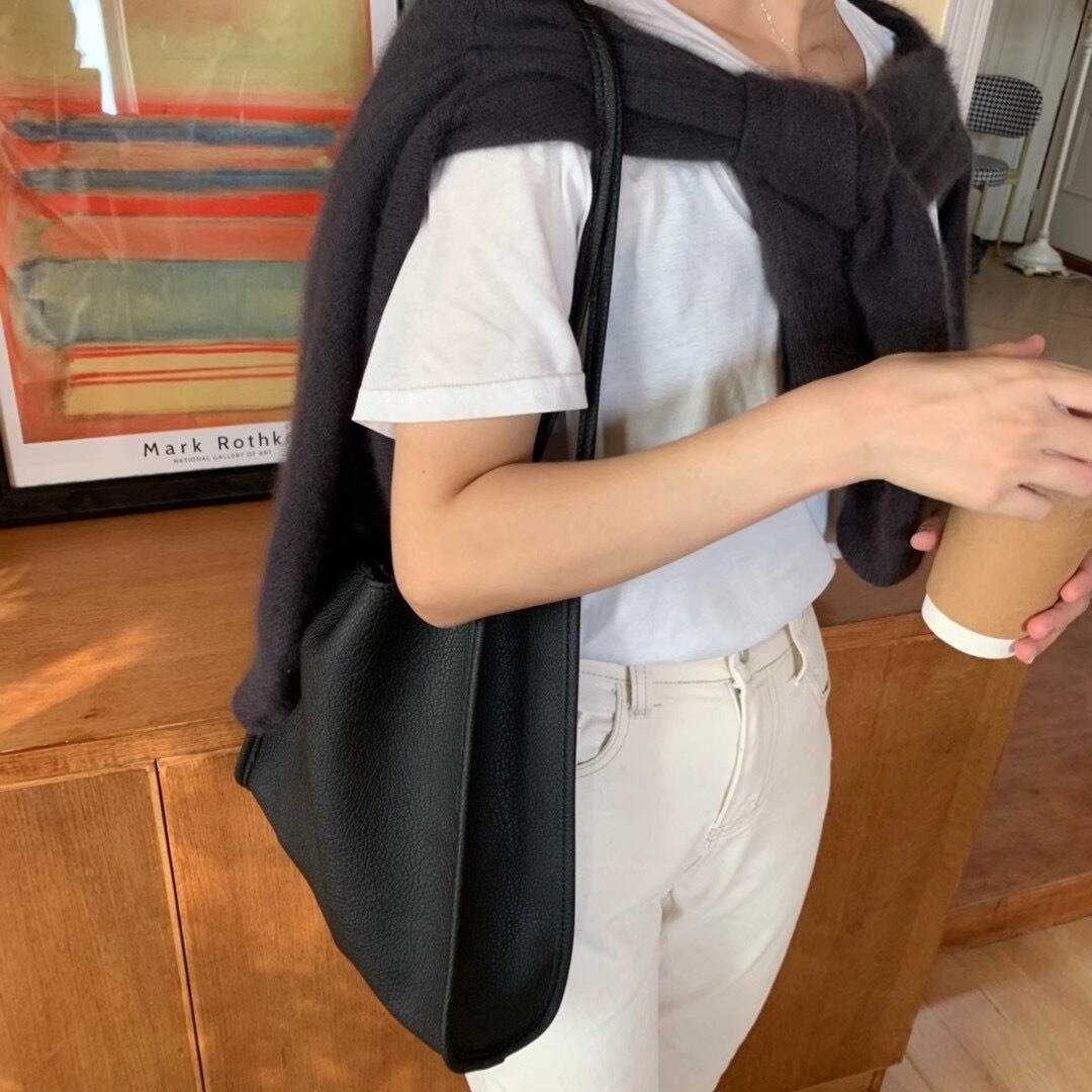 シンプルトートバッグ