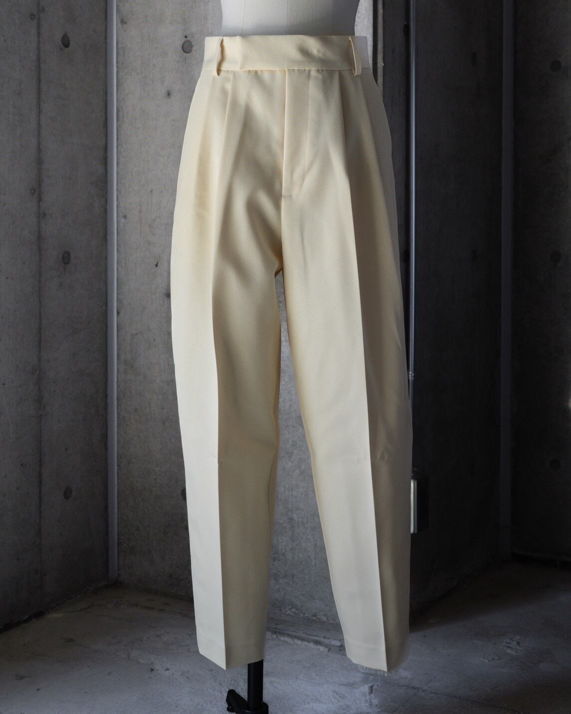 vertical pants(cream) ご注文より一週間前後で発送 | roughlow 