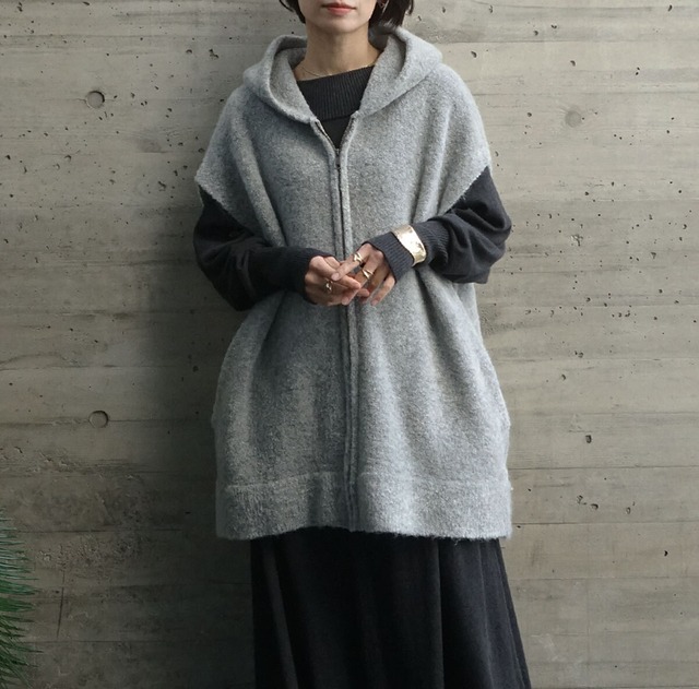 ループフーディーベスト  FINALSALE