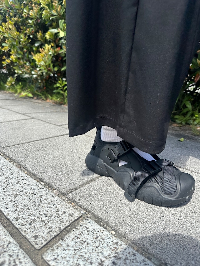 【attrayant】Cross Belt Shoes(black)