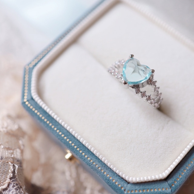 lake blue heart ring b1004