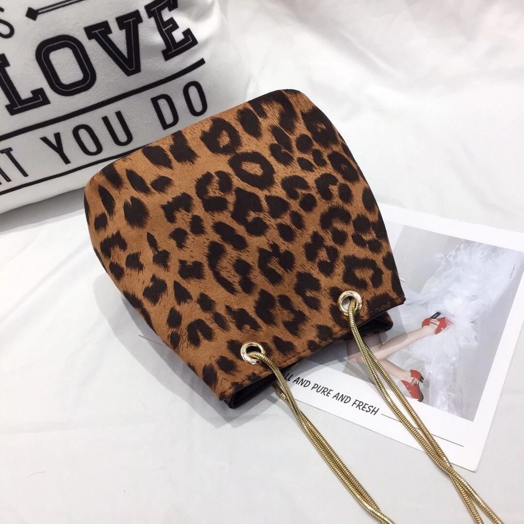 レオパードバケットバッグ