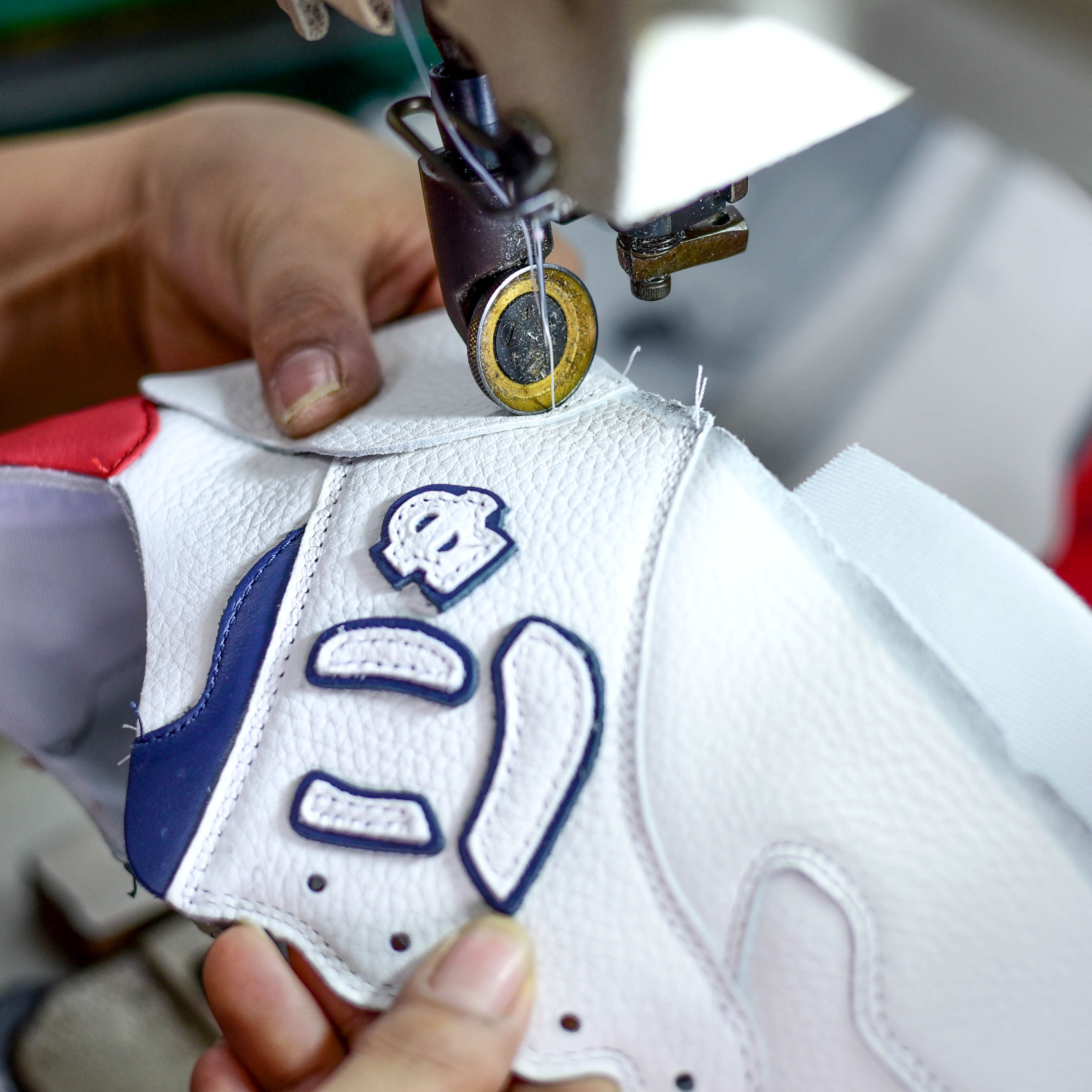 『にゅ〜ず』トリコロール　10周年記念モデル　抽選販売限定品　26cm 一般抽選スタート】10周年記念モデル｜にゅ～ず 『トリコロール