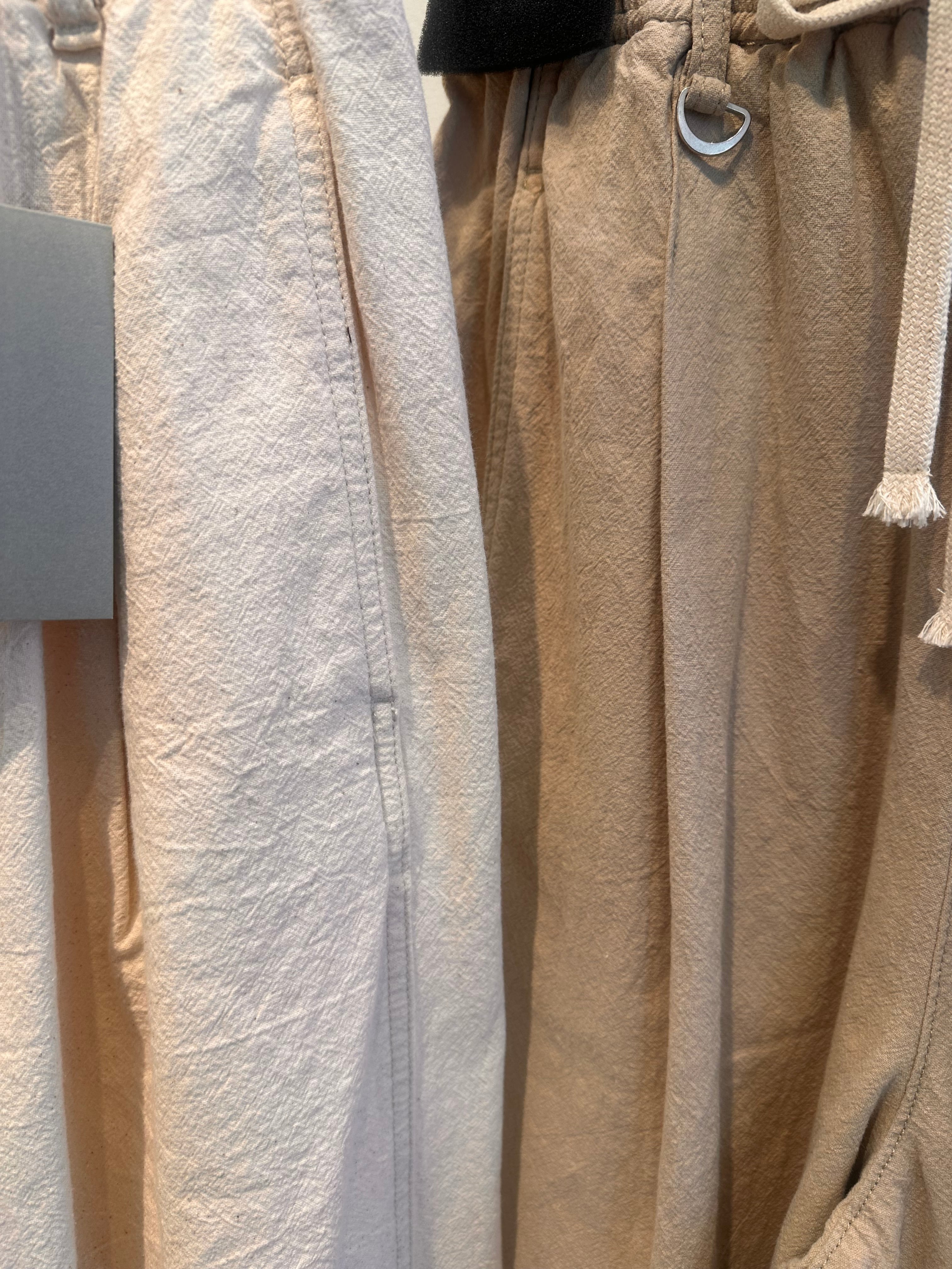 PRIORITY/カーヴィパンツ P62034AI | BENE COLLECTION(ベーネコレクション)