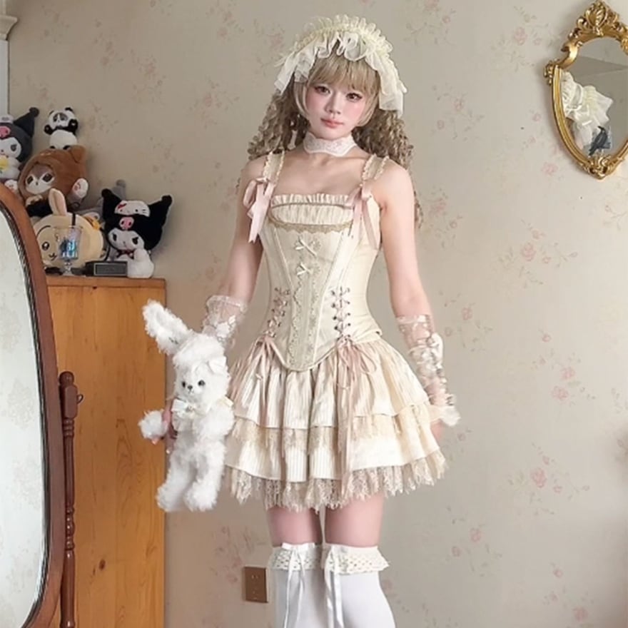 新作 予約商品】地雷系ゴスロリ 3層パニエ ふんわり サテン レース