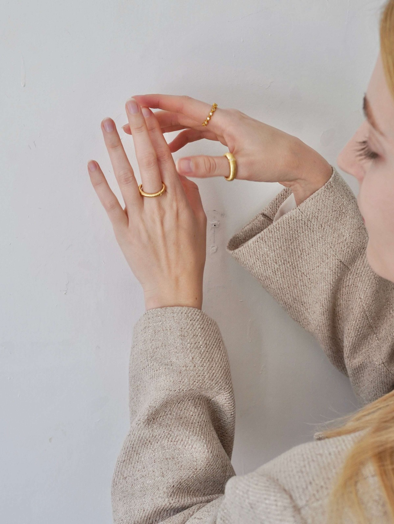 TEXTURED RING