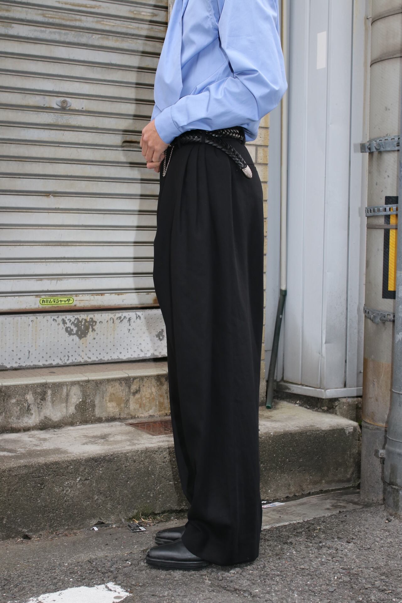 26SS】SOSHIOTSUKI SEAMLESS SIDE FOLD WIDE PANTS (CHARCOAL GREY