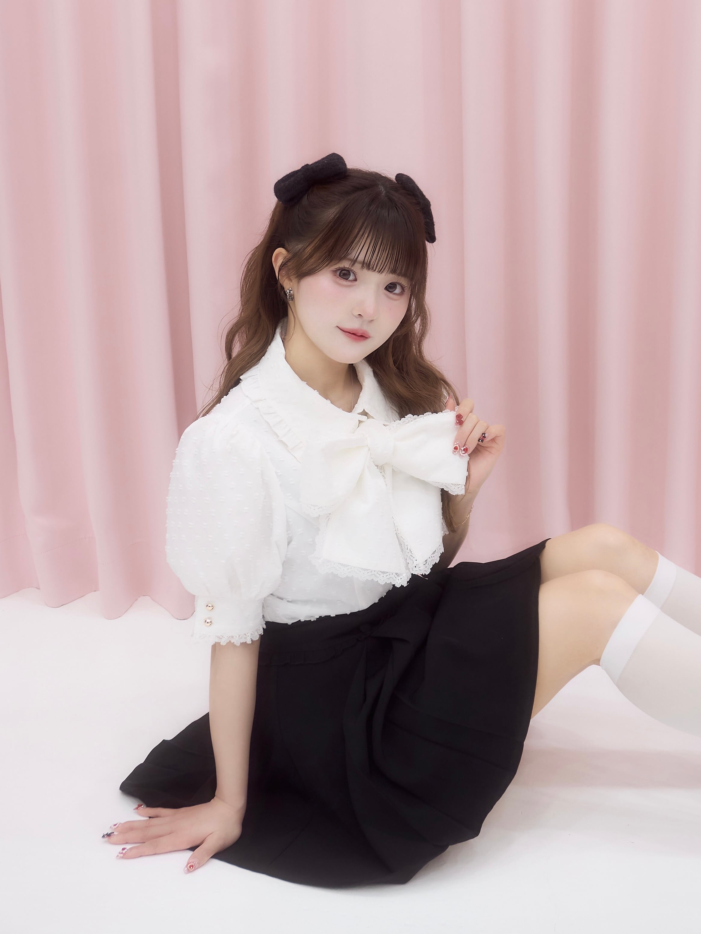 おきまりリボンタイブラウスのドット