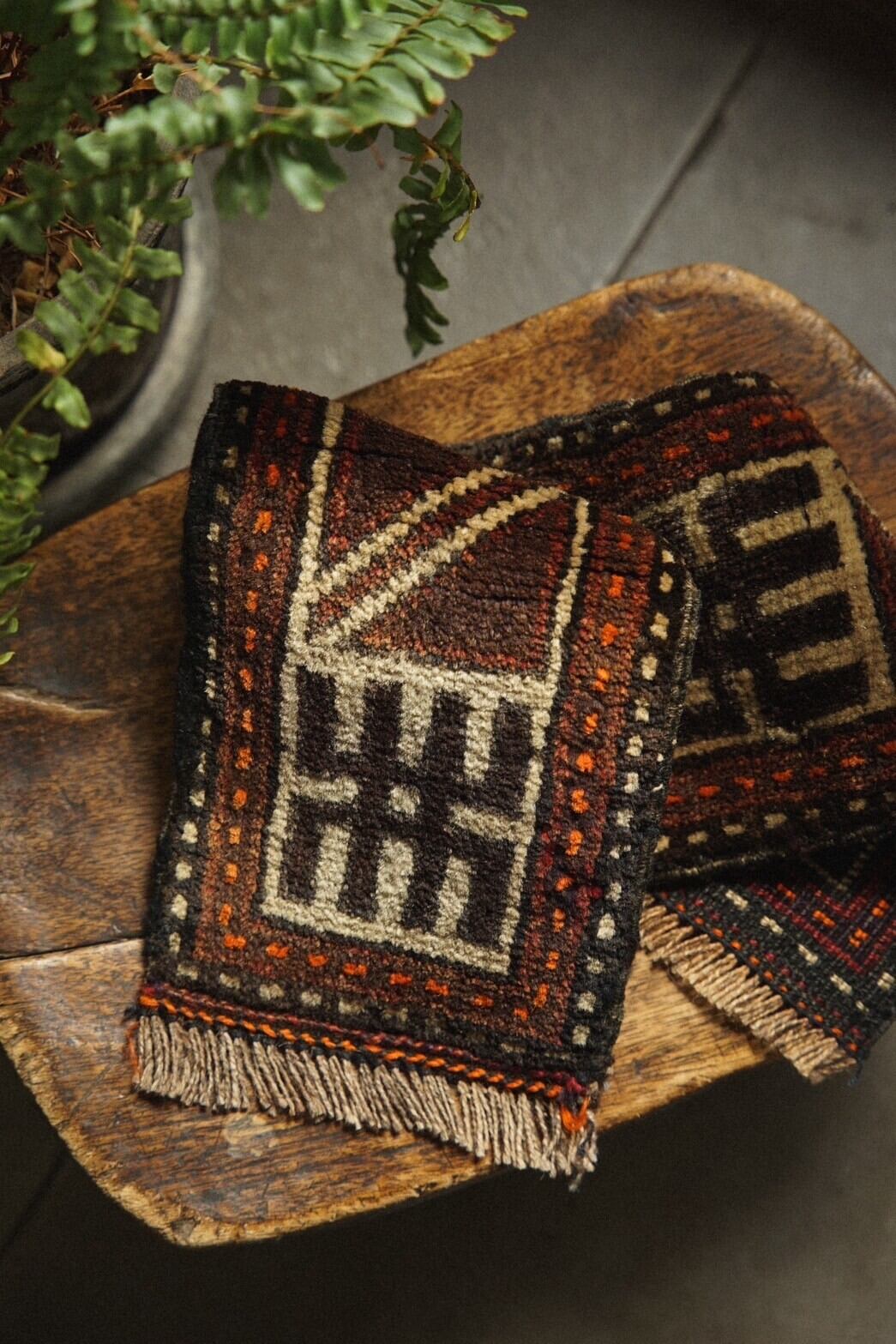 1173-01 Vintage Baluch rug