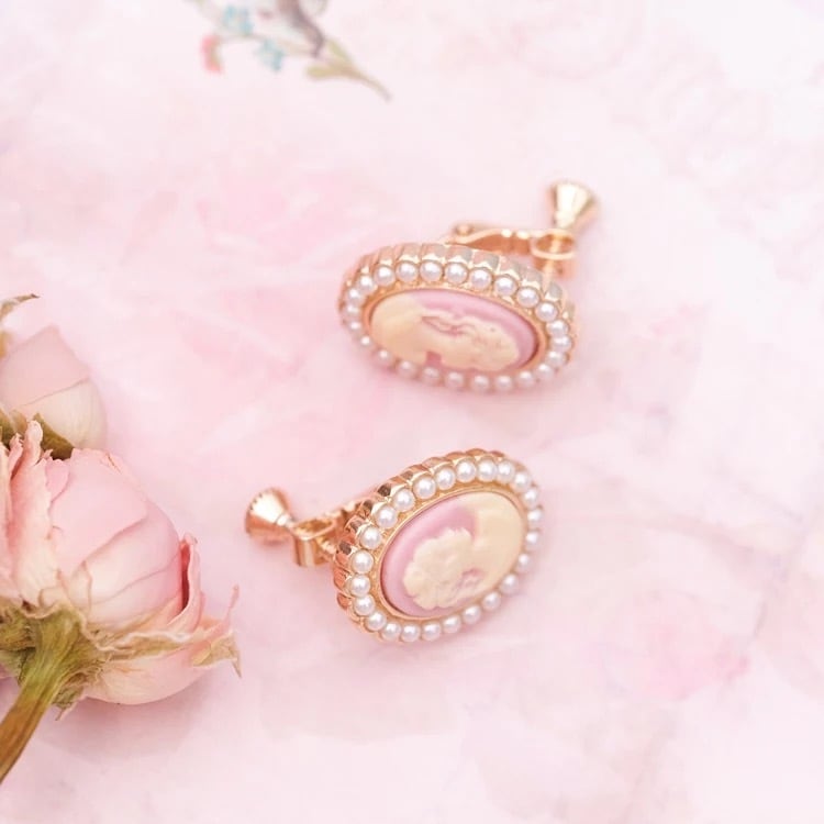 破格❣️即納❣️SALE❣️送料無料❣️】イヤリング カメオ ピンク