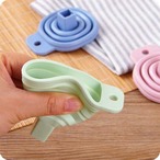 折りたたみじょうご シリコン コンパクト 10個セット 漏斗 キッチン用品 詰め替え ボトル移し替え 液体 調味料 洗剤 サニタリー 収納 省スペース ブルー グリーン ピンク ランダム　cw-a-3253