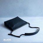 DR SHOULDER BAG 01