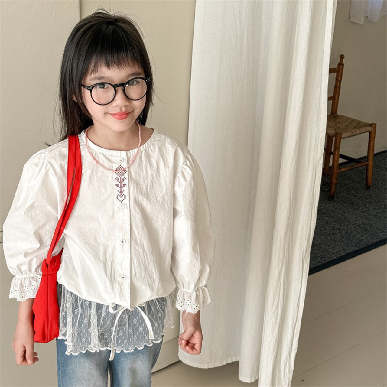 秋フラワー刺しゅうパフスリーブブラウス