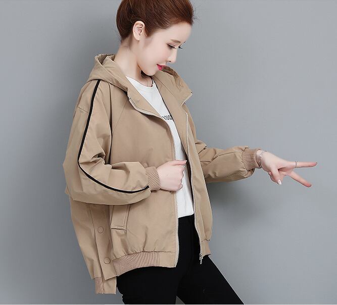 Outer 2color Sporty アウター ジャケット ブルゾン マウンテンパーカー スポーティ ライトアウター ライン柄 袖 ゆったり 楽ちん ポケット サイドボタン フード おしゃれ シンプル 無地 2色展開 カーキ ブラック 大人 カジュアル お出かけ デイリー 公園 春 秋 大きい
