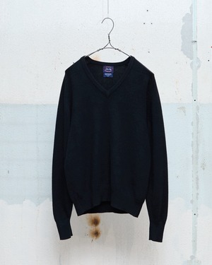 100% cashmere v-neck knitted sweater / Made In SCOTLAND