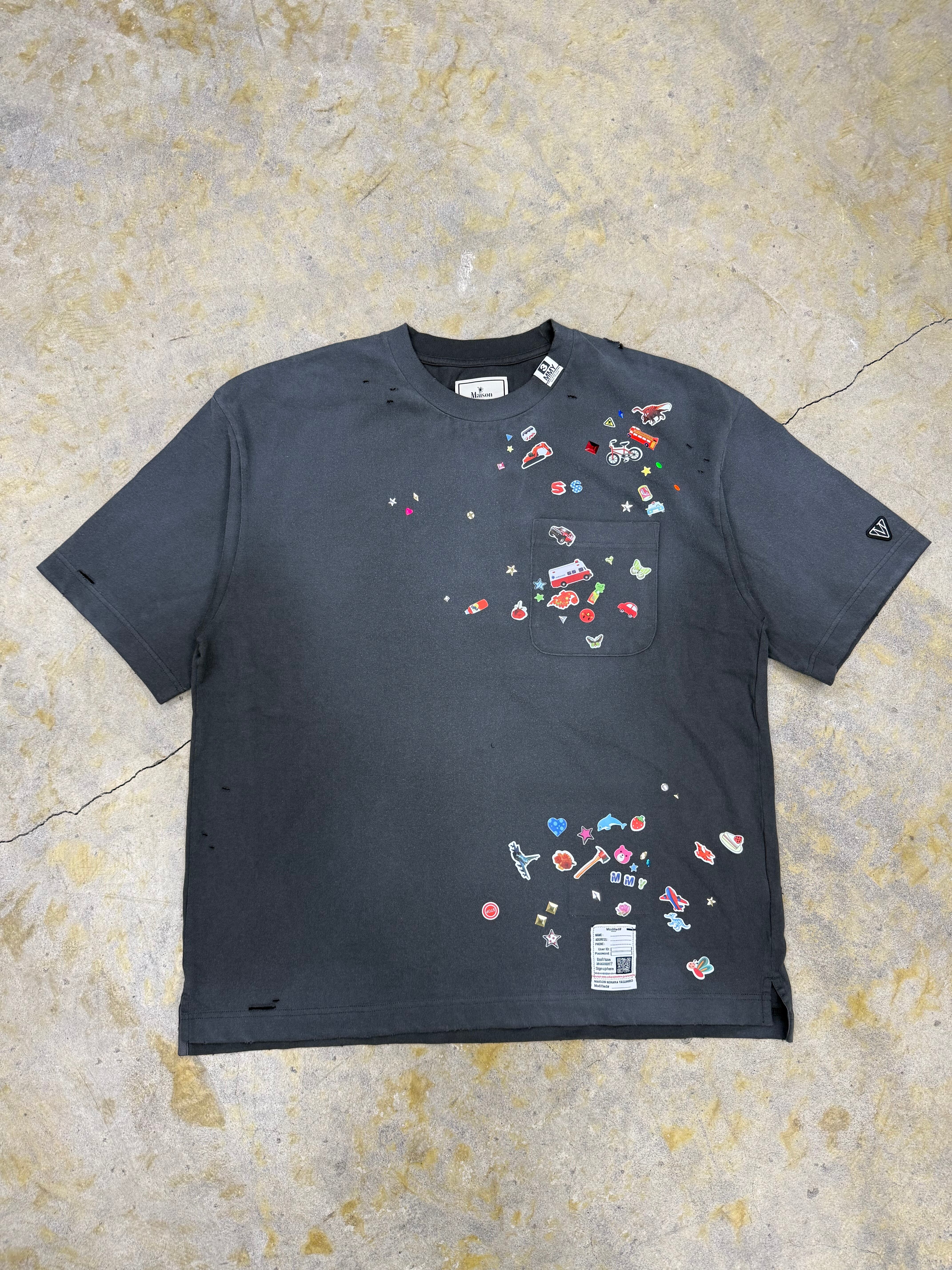DAIRIKU | BenjaminButton Skipper Tee| Black | HOWDAY