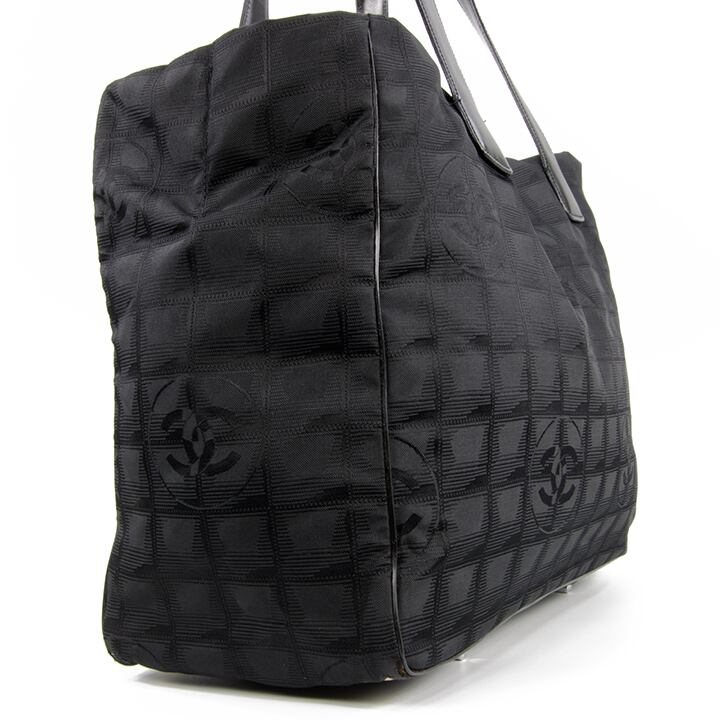 CHANEL トートバッグ エールライン ブラック CHANEL シャネル トートバッグ ニュートラベルラインMM ナイロン