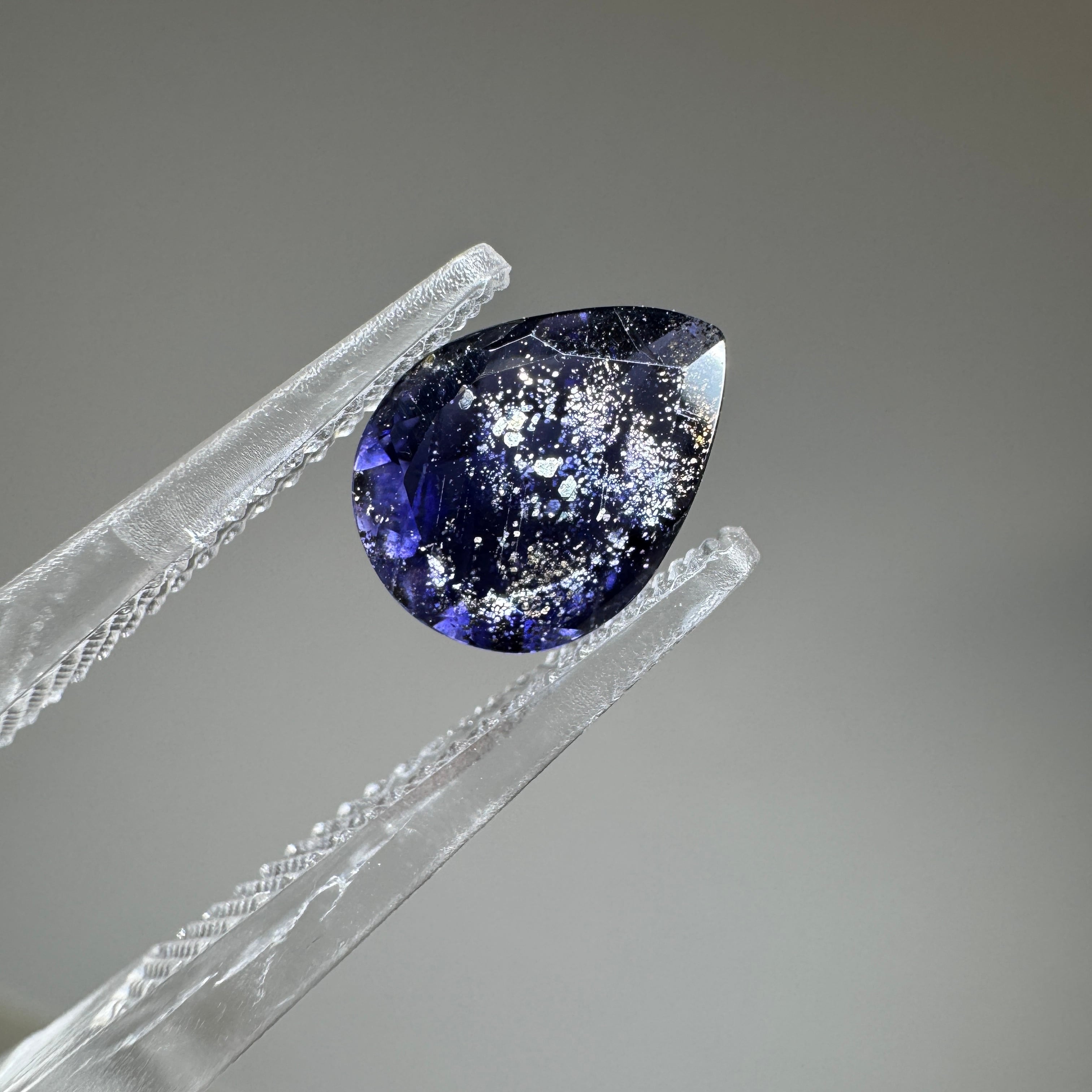 宝石屋本舗】1.661ct ブラジル産 天然パライバトルマリン