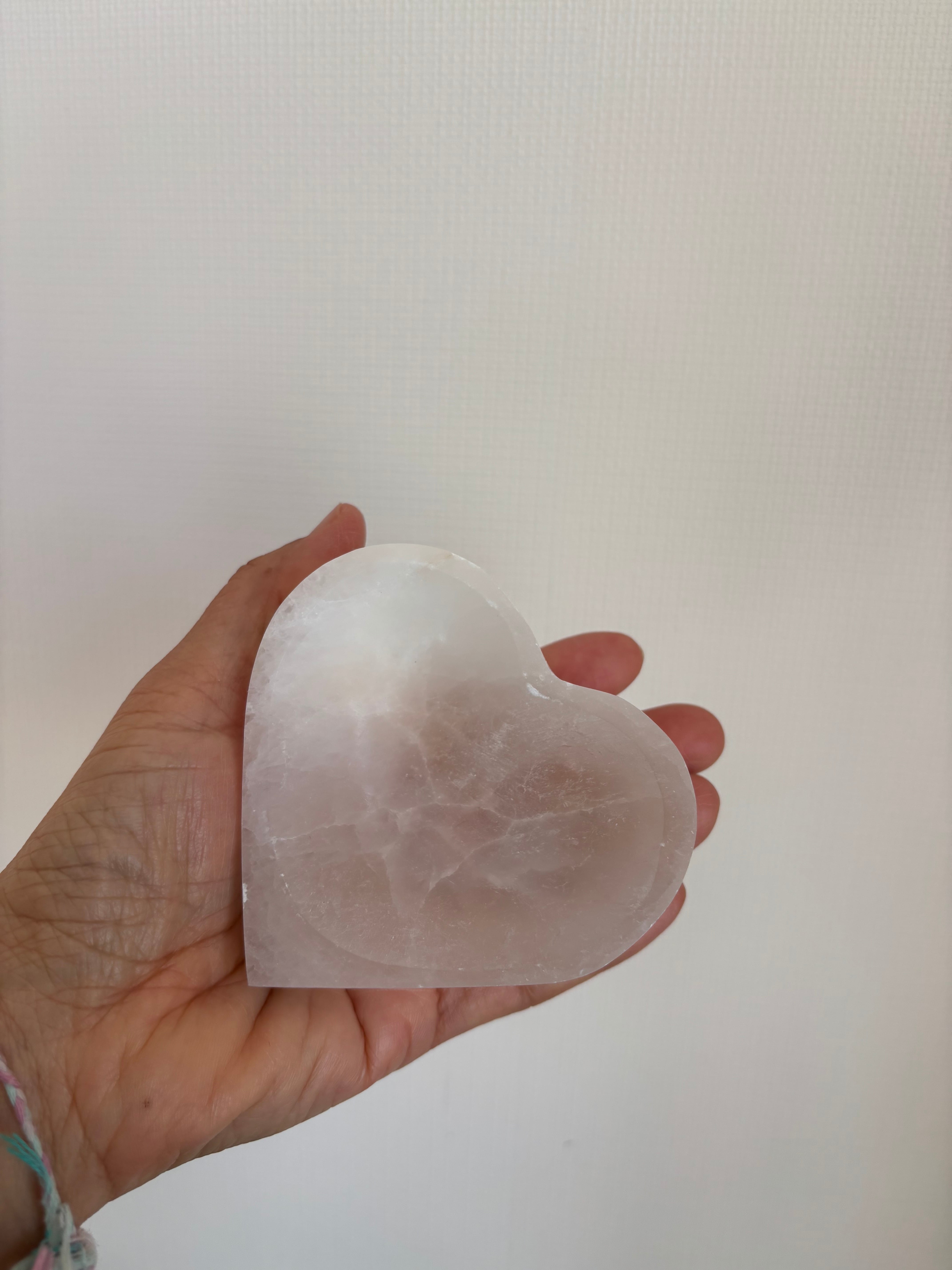 セレナイト　ハート型プレート（8cm）