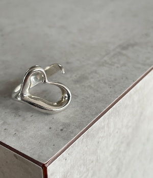 VINTAGE TIFFANY&CO OPEN HEART RING -Elsa Peretti-