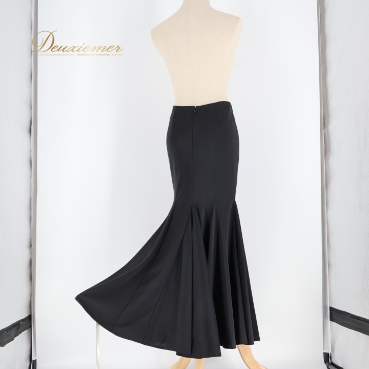 フラメンコ 衣装 ファルダ スカート 黒 無地 アルマフラメンカ レッスン 練習着 ブラック系 スカート フレア ダンス衣装 パーティー シーマス ステージ パフォーマンス フラメンコレッスン しっかり生地 レッスン用 おしゃれ エレガント コンサート用