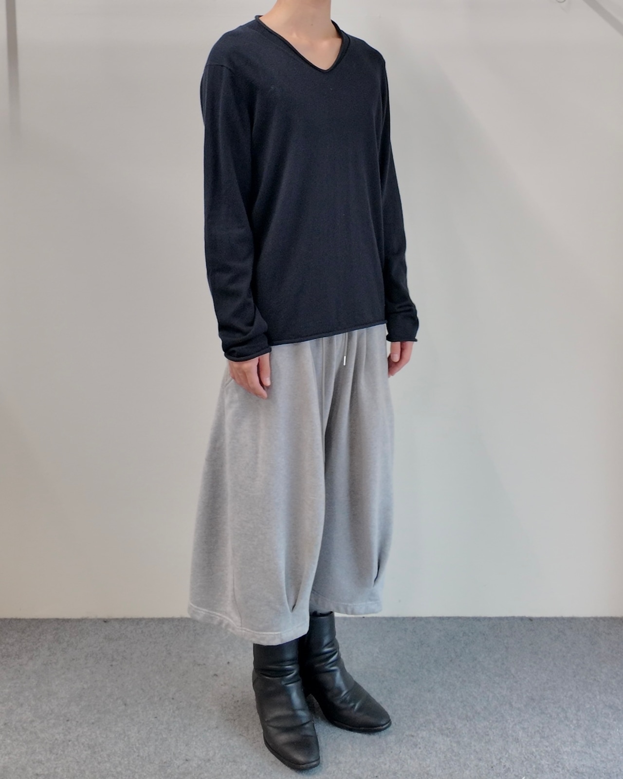 【EMPORIO ARMANI】v-neck basic knit