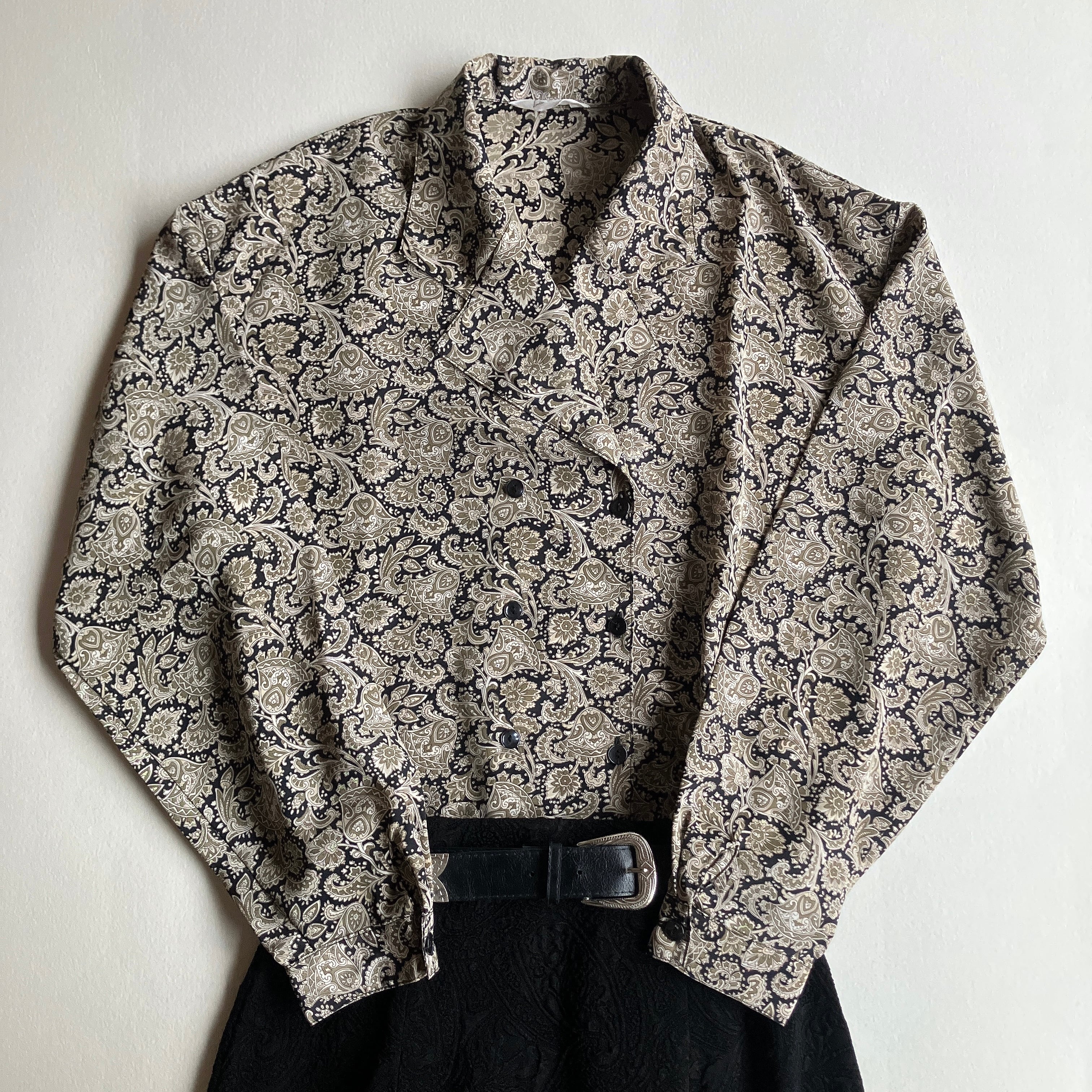 vintage》古着 ブラウス 長袖シャツ Euroヴィンテージ unisex ブラウス | 古着屋mojo