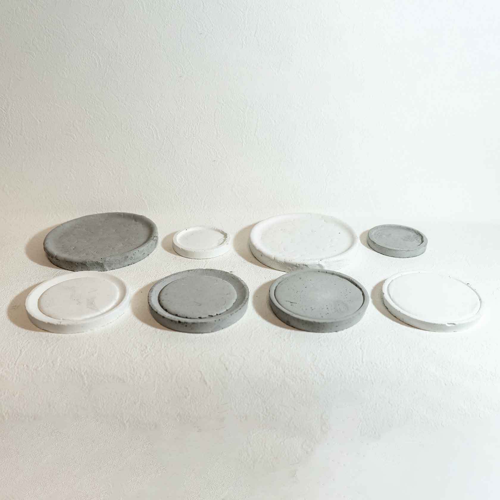 ＼送料無料／≪ 多肉植物 ≫室内管理もオッケーなエケベリア・トップスレンダーの鉢植え｜シンプルでお部屋を選ばない手作りモルタル鉢