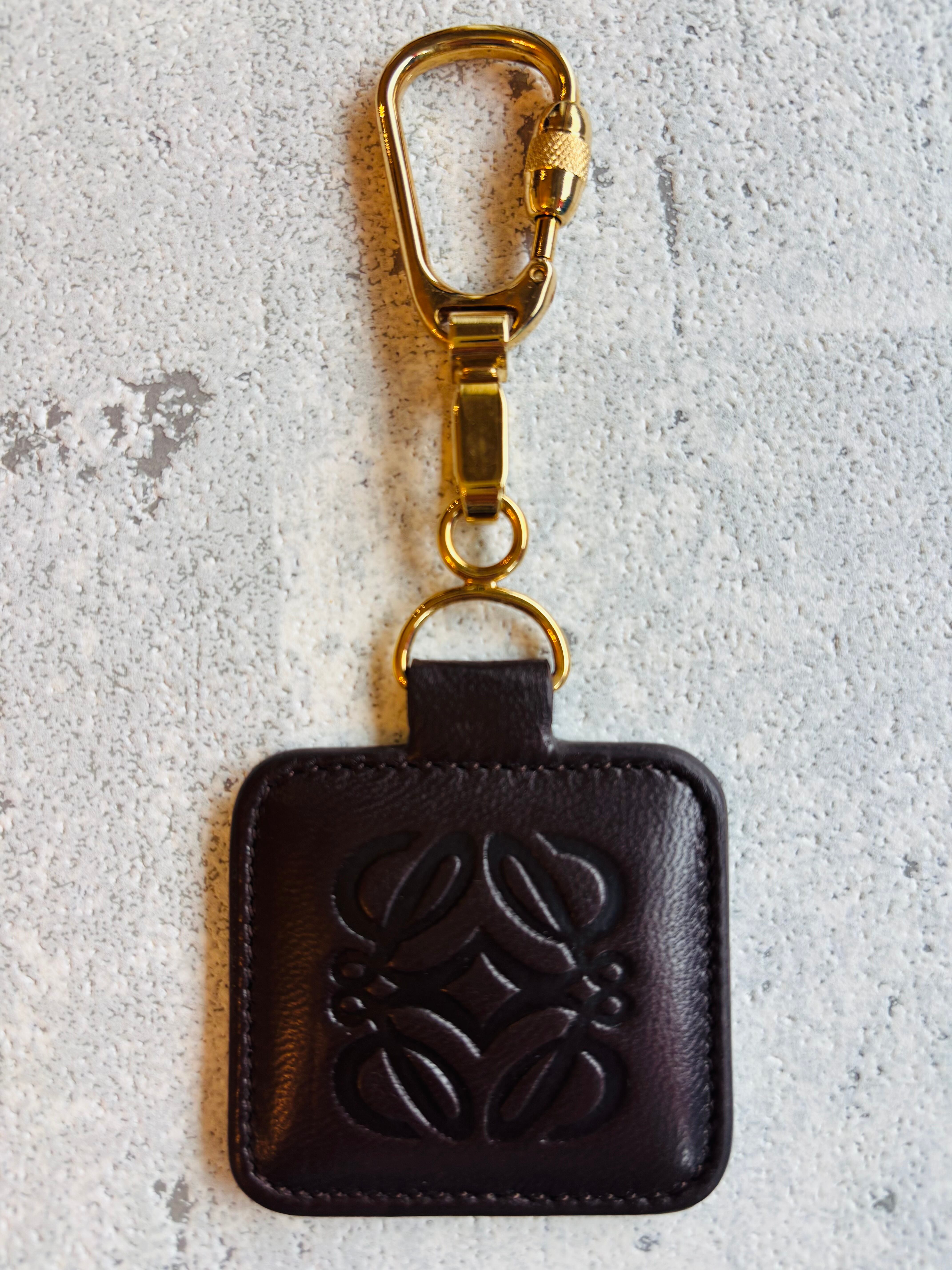 LOEWE アナグラム型押し キーリング ブラウン
