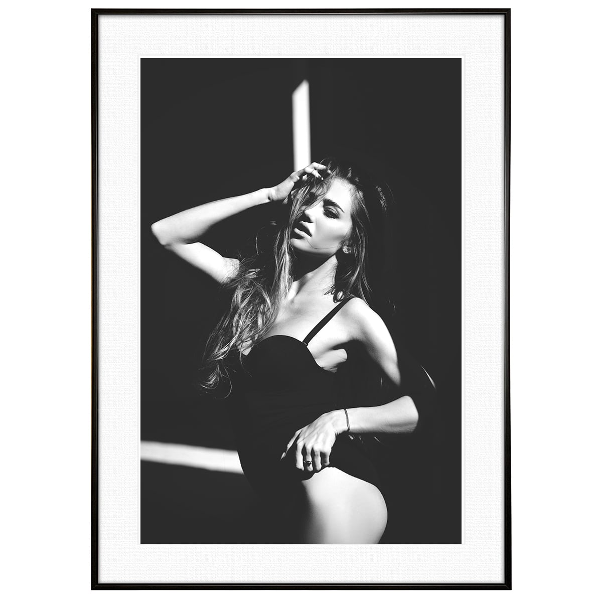 人物写真 ランジェリー姿の女性 インテリアモノクロアートポスター額装 AS3082