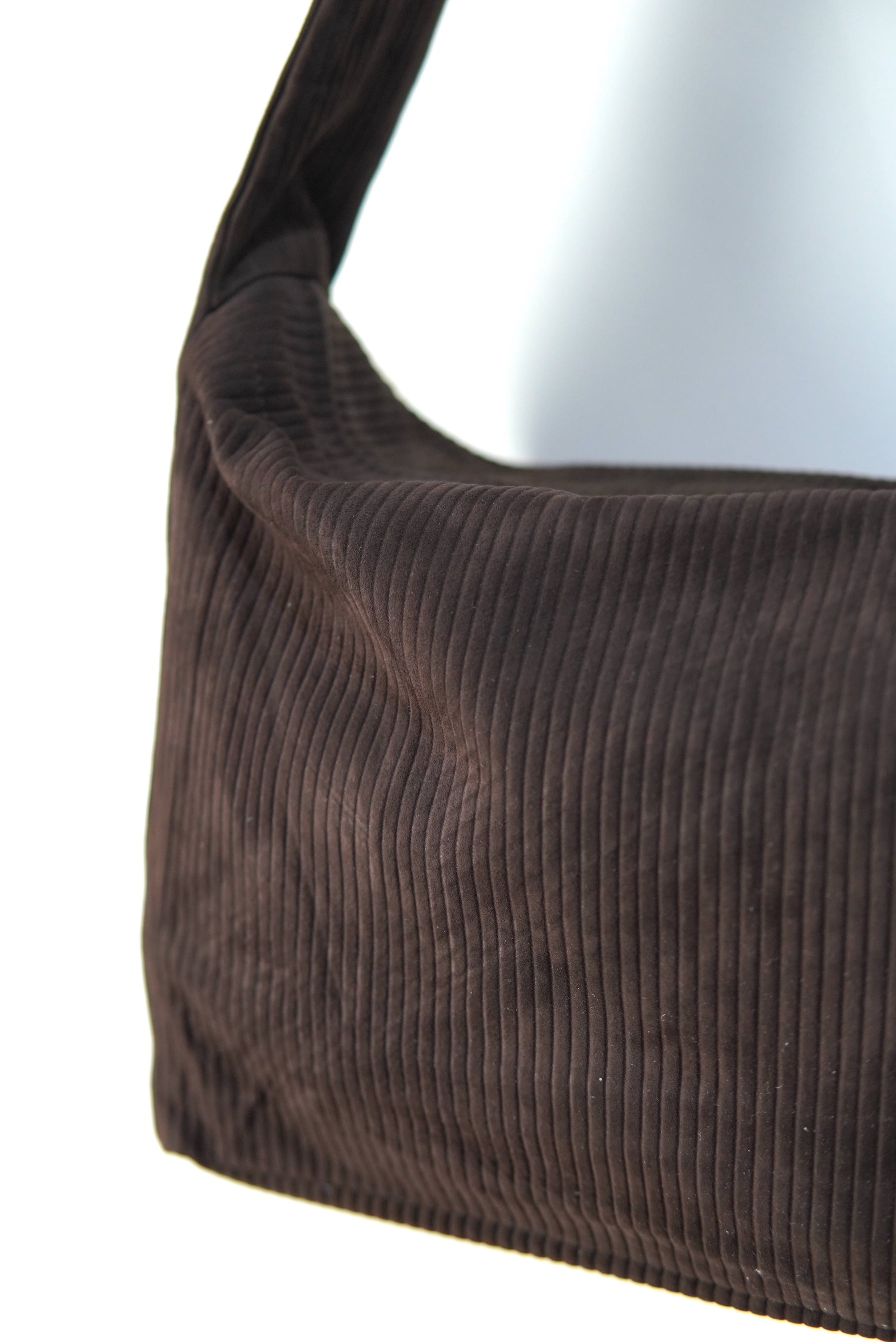 Omar Afridi / OSCAR BAG/ BROWN | POETRY