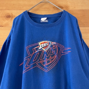 【NBA】オクラホマシティサンダー バスケットボール OKC ロゴ プリント Tシャツ XL US古着 アメリカ古着