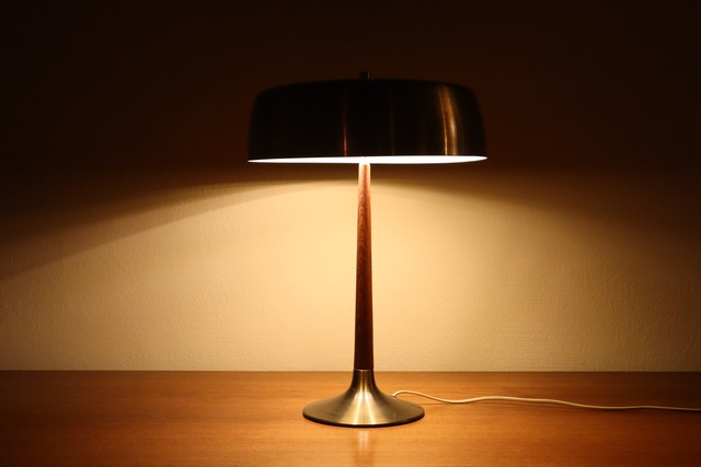 Svend Aage Holm Sorensen「Desk Lamp model 4109」