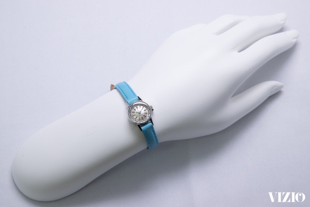 オメガ デヴィル カットガラス レディース シルバー文字盤 1969年製 2885